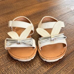 Cat & Jack Cream and Silver Kids Sandals Bunny detail